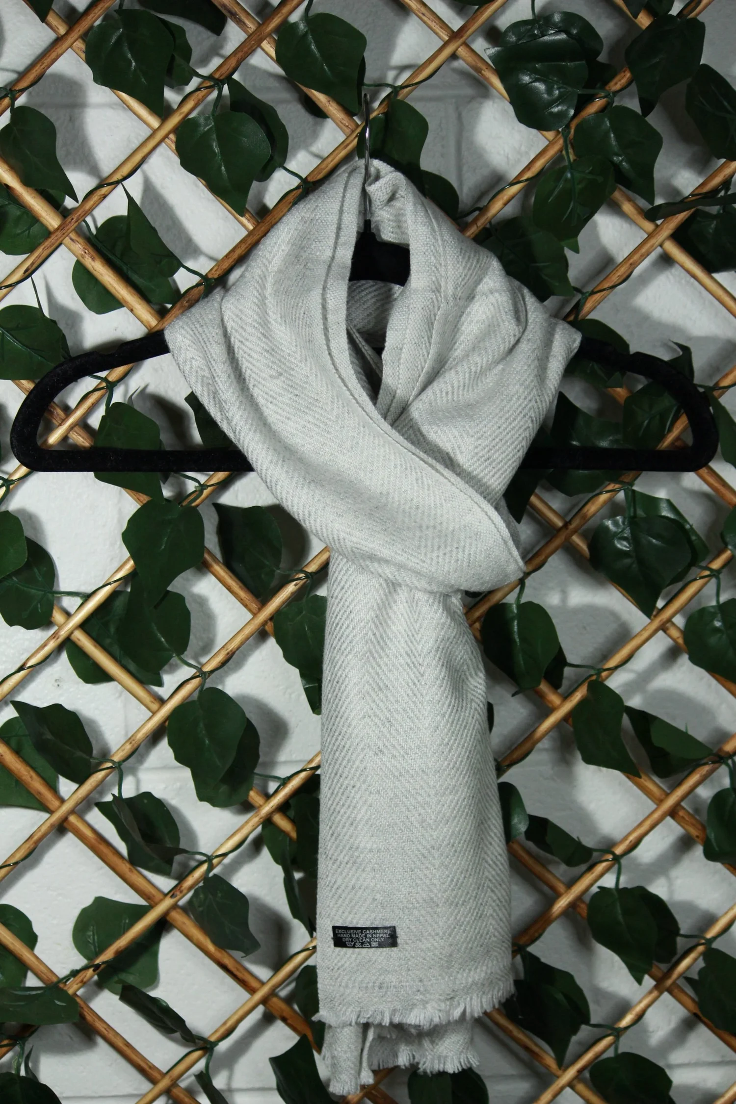 Exclusive Cashmere (Muffler) view 3