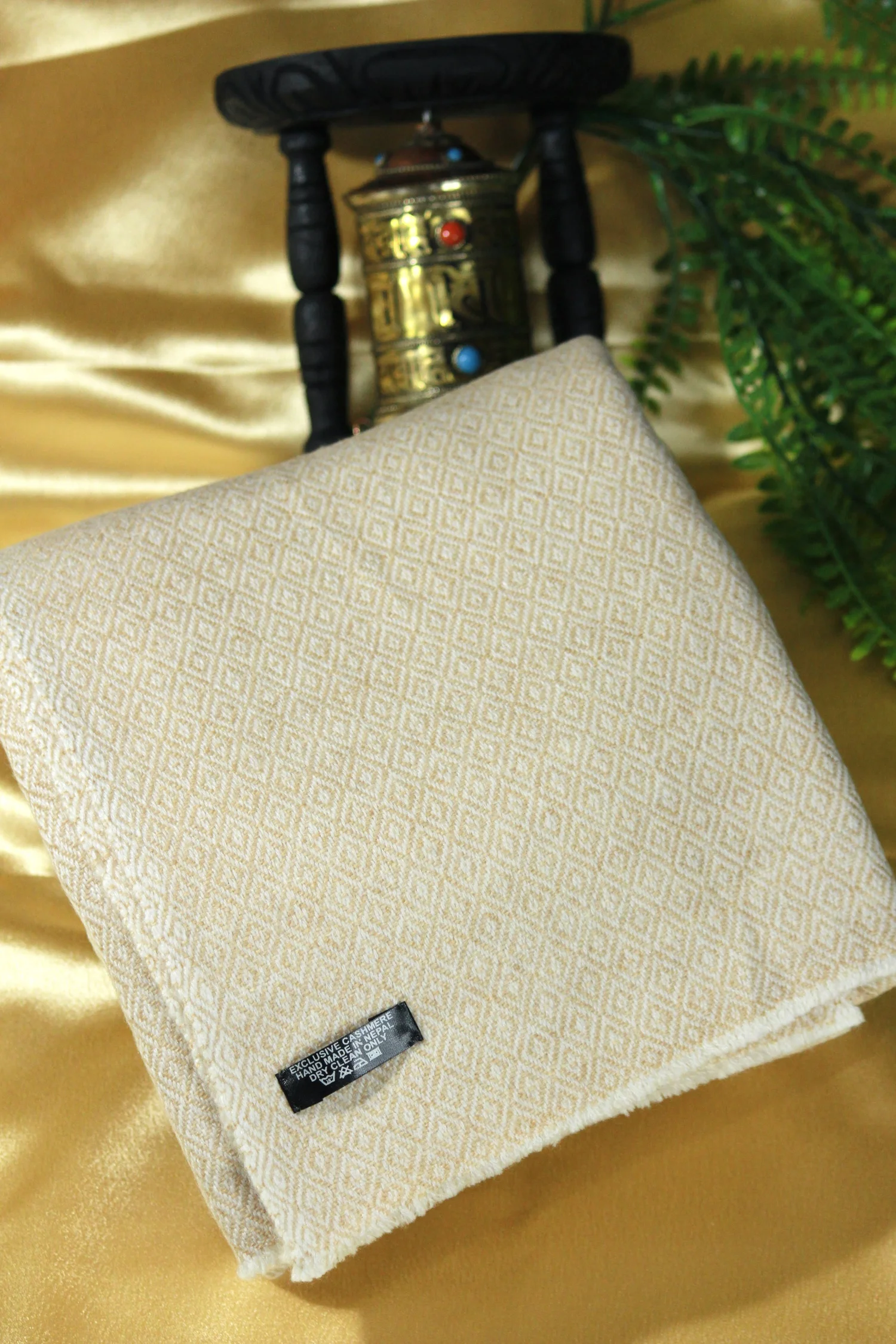 Exclusive Cashmere (Shawl) view 3