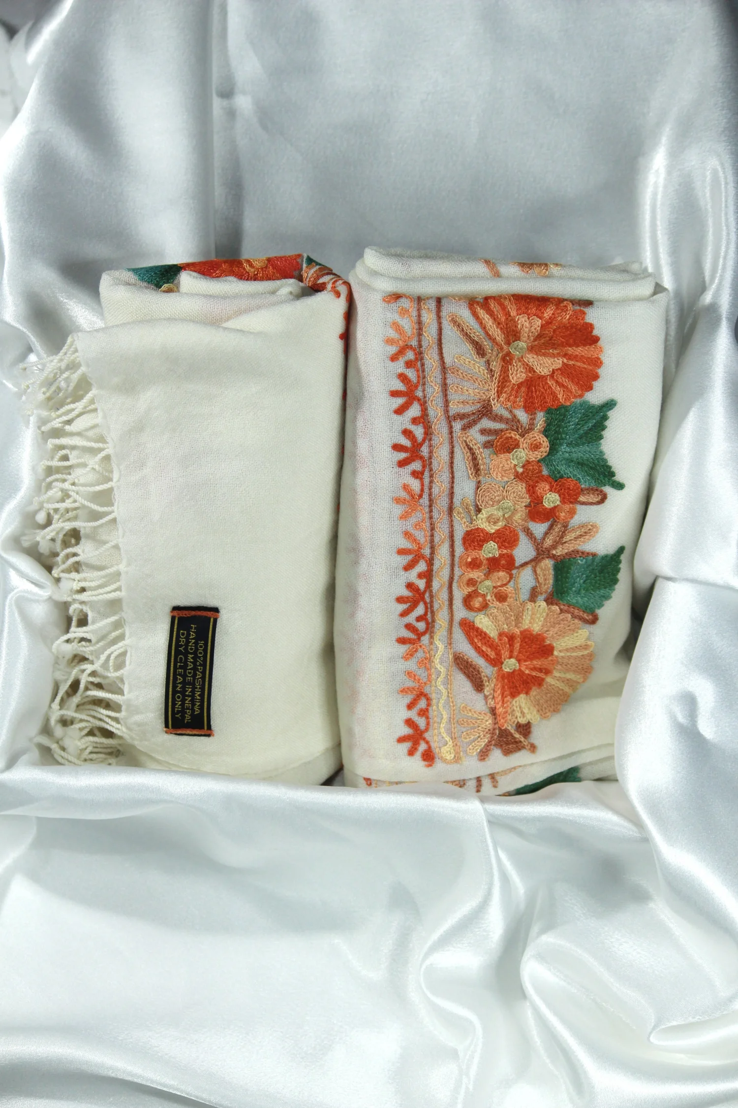 100% Pashmina (Threadwork) (Shawl) view 3